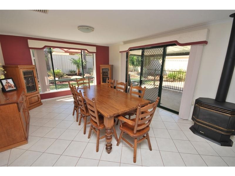 42 Gateway Drive, Salisbury Heights SA 5109