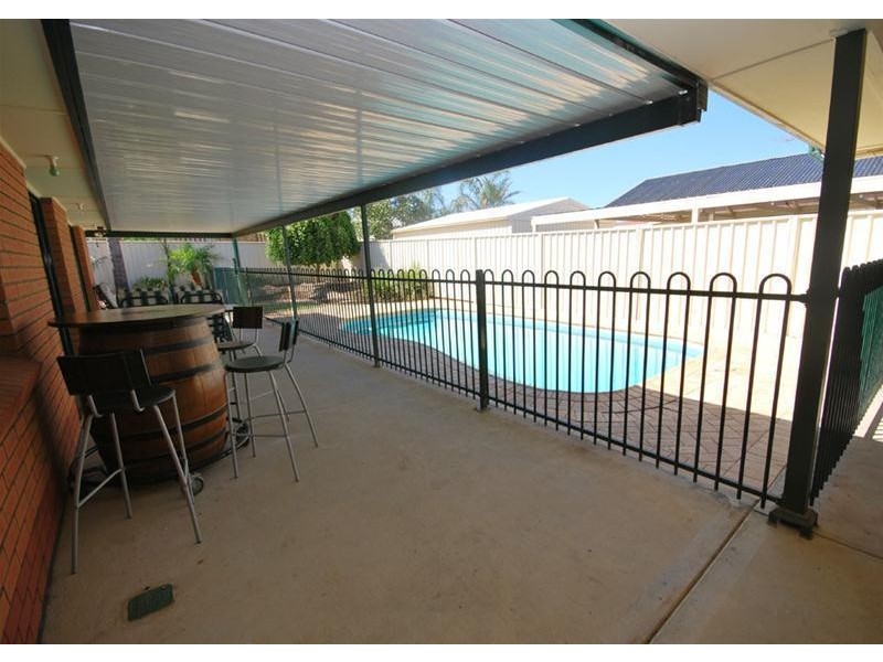 42 Gateway Drive, Salisbury Heights SA 5109