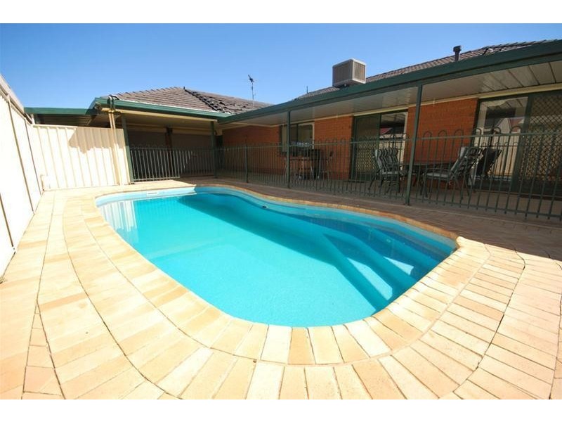 42 Gateway Drive, Salisbury Heights SA 5109