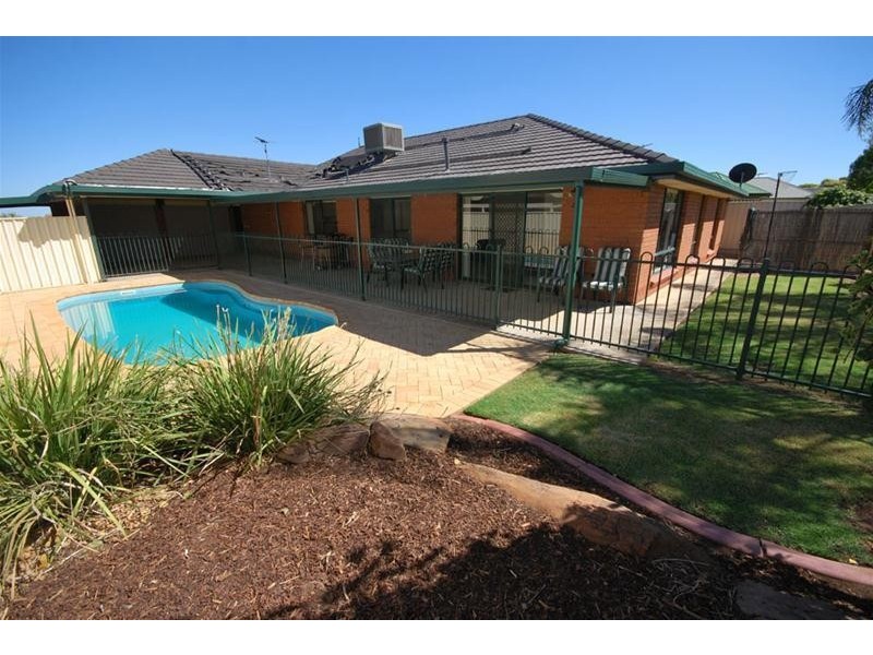 42 Gateway Drive, Salisbury Heights SA 5109