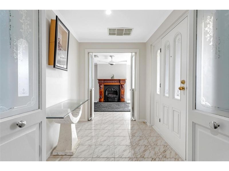 33 Baldwin Crescent, Wynn Vale SA 5127