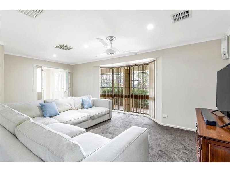 33 Baldwin Crescent, Wynn Vale SA 5127