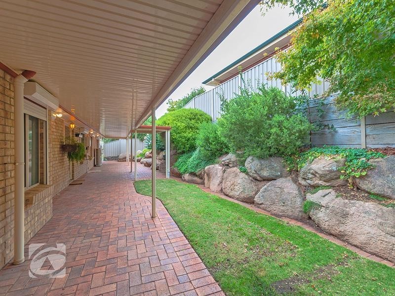 1 Bates Court, Greenwith SA 5125