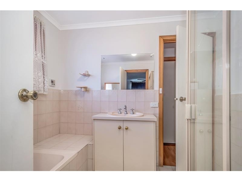 15 Deacon Court, Paralowie SA 5108