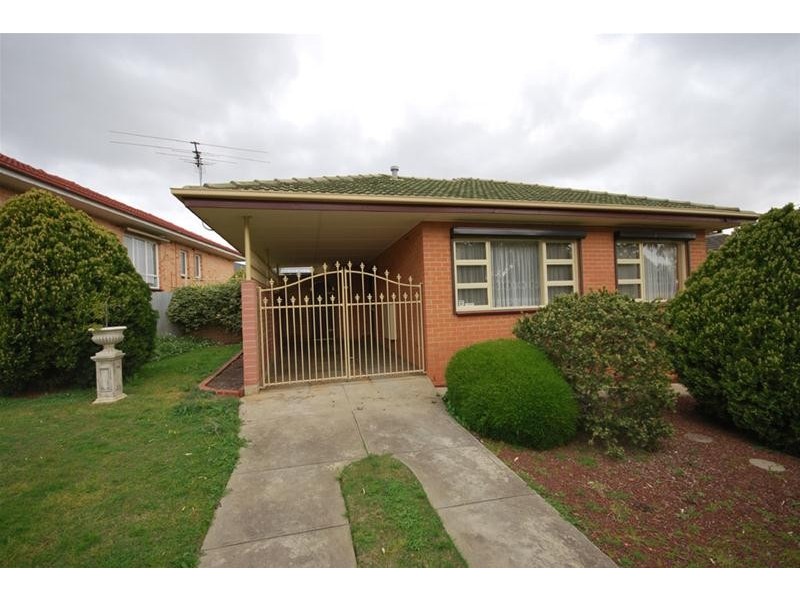 35 Rialto Avenue, Para Hills SA 5096