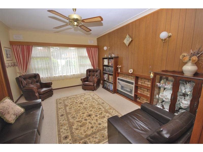 35 Rialto Avenue, Para Hills SA 5096