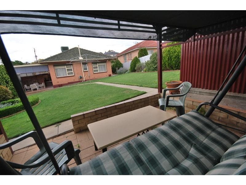35 Rialto Avenue, Para Hills SA 5096