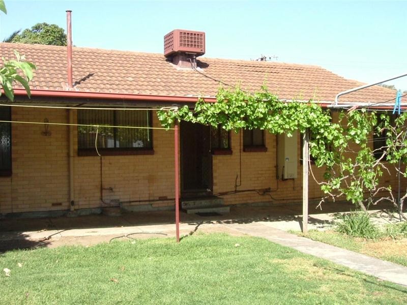 82 Tasman Avenue, Gilles Plains SA 5086