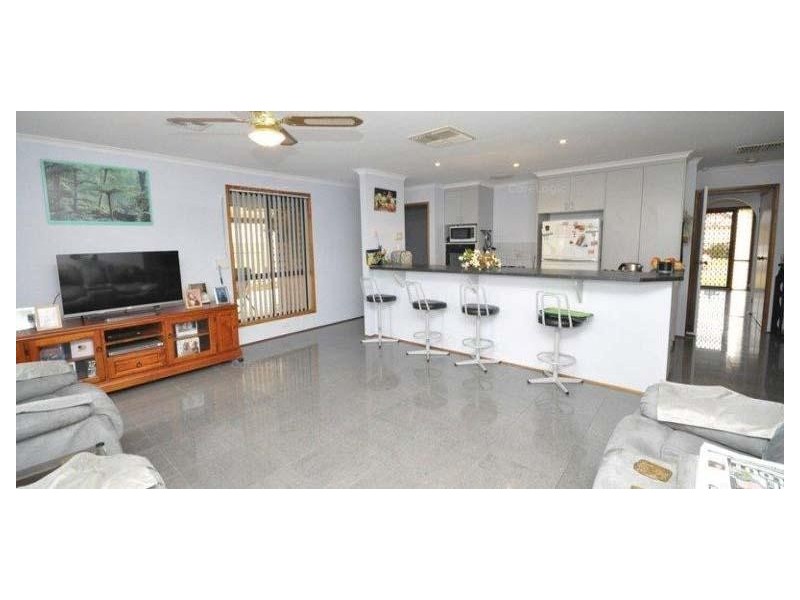 16 Bredford Grove, Andrews Farm SA 5114