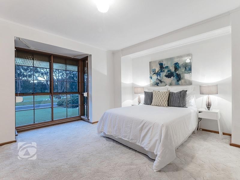 33 De Castella Avenue, Wynn Vale SA 5127