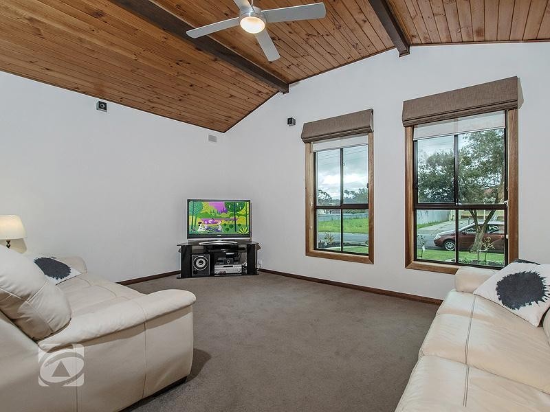 15 Princess Drive, Modbury SA 5092