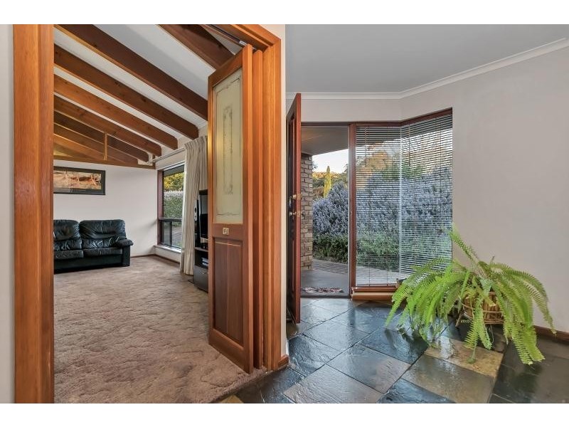 33 Vaucluse Drive, Happy Valley SA 5159