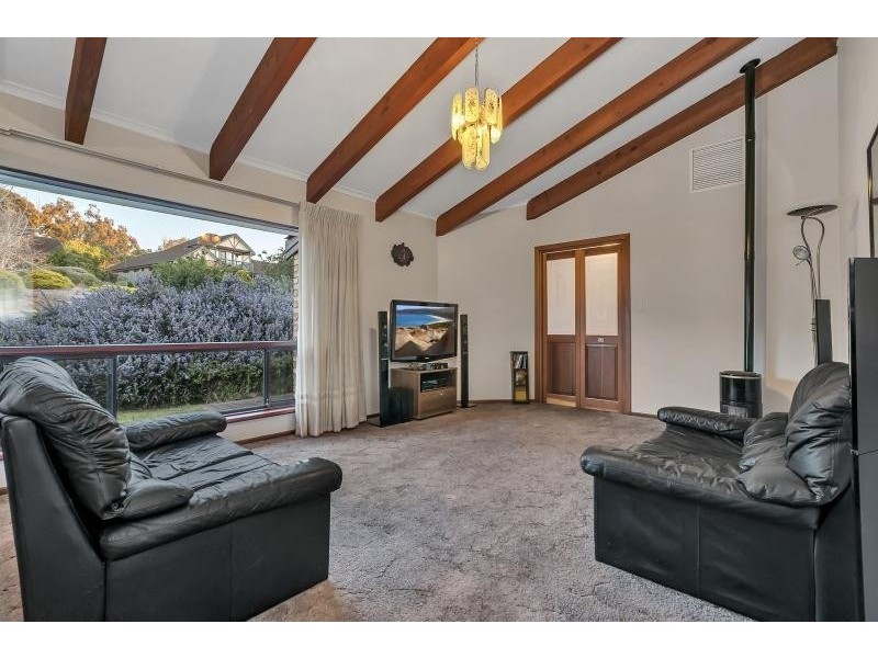 33 Vaucluse Drive, Happy Valley SA 5159