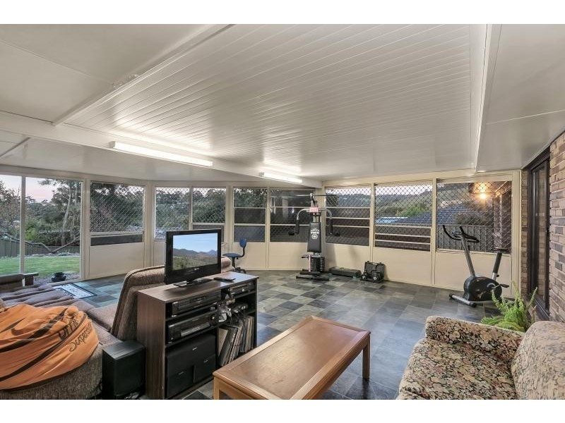 33 Vaucluse Drive, Happy Valley SA 5159