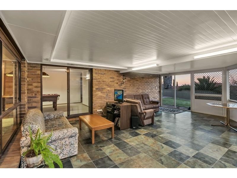 33 Vaucluse Drive, Happy Valley SA 5159