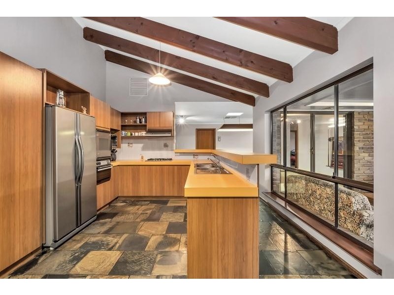 33 Vaucluse Drive, Happy Valley SA 5159