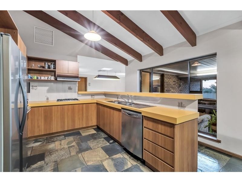 33 Vaucluse Drive, Happy Valley SA 5159