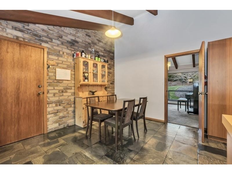 33 Vaucluse Drive, Happy Valley SA 5159