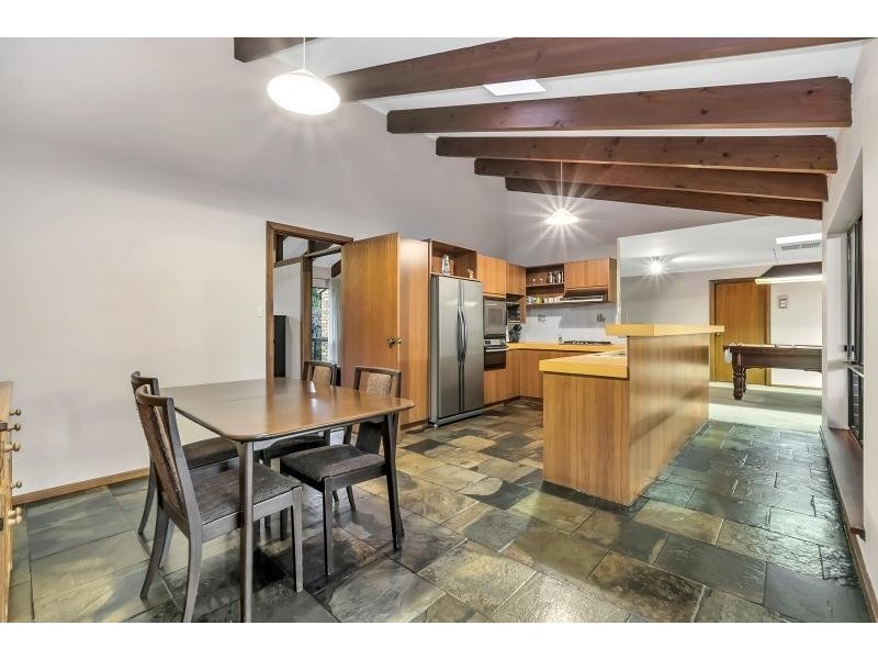 33 Vaucluse Drive, Happy Valley SA 5159