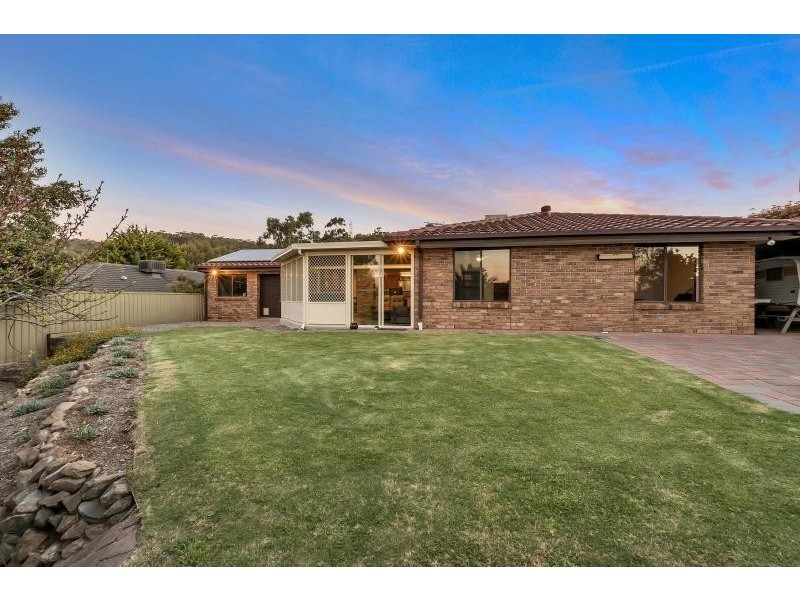 33 Vaucluse Drive, Happy Valley SA 5159