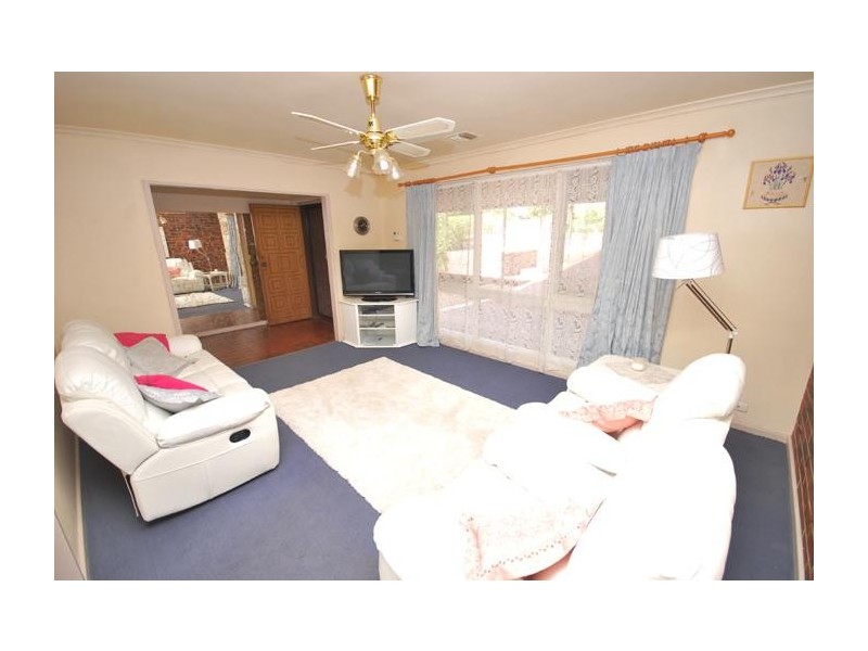 40 Minnamurra Drive, Redwood Park SA 5097