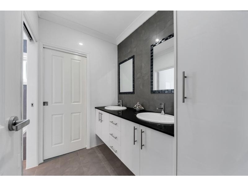 15 Naretha Street, Holden Hill SA 5088