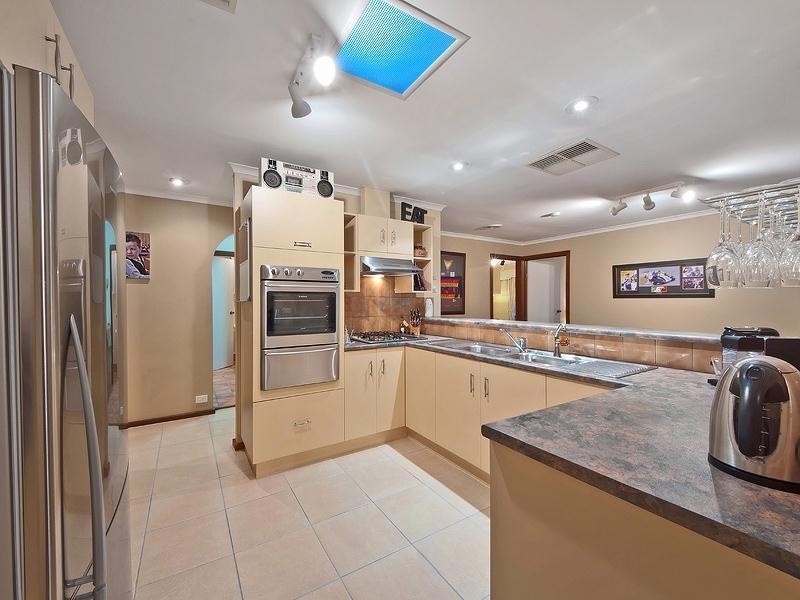 11 Mary Jane Court, Modbury Heights SA 5092