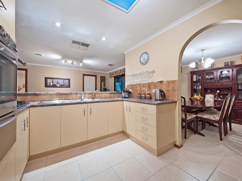 11 Mary Jane Court, Modbury Heights SA 5092