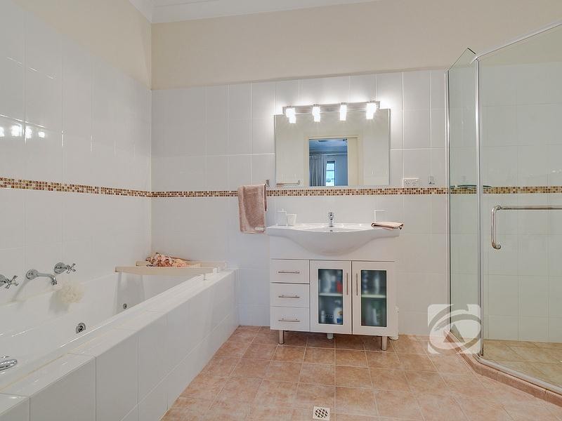 11 Bartlett Court, Golden Grove SA 5125