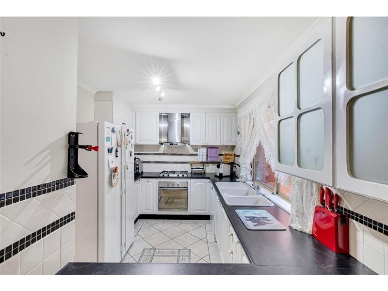 8 Howell Place, Wynn Vale SA 5127