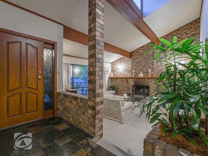 26 Eaglehawk Road, Modbury Heights SA 5092