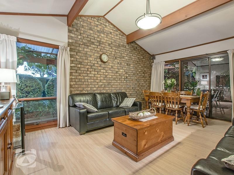 26 Eaglehawk Road, Modbury Heights SA 5092