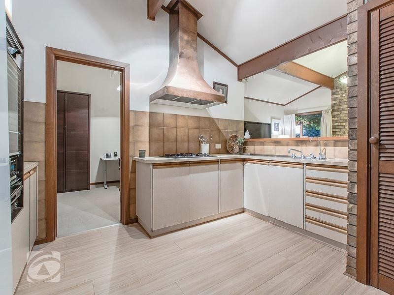 26 Eaglehawk Road, Modbury Heights SA 5092