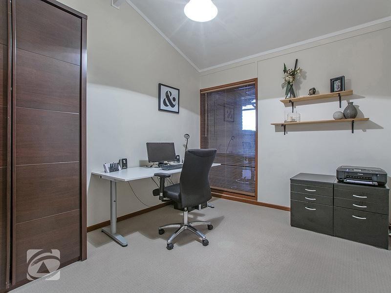 26 Eaglehawk Road, Modbury Heights SA 5092