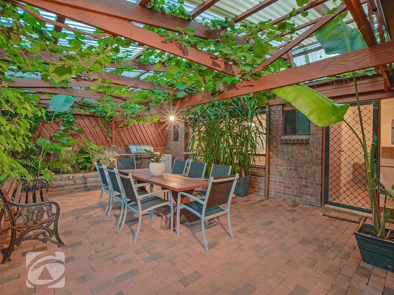 26 Eaglehawk Road, Modbury Heights SA 5092