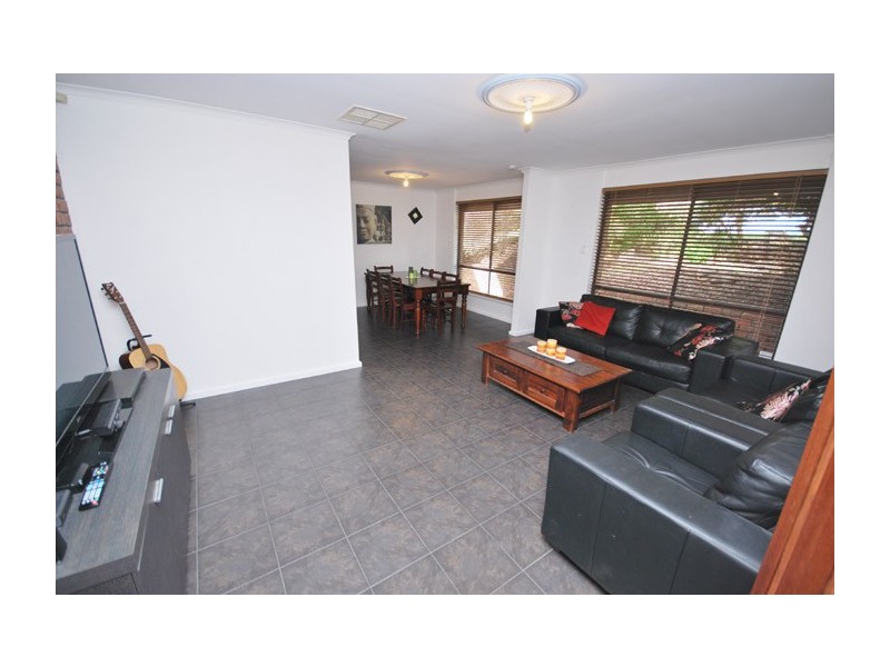 42 Coleman Avenue, Redwood Park SA 5097