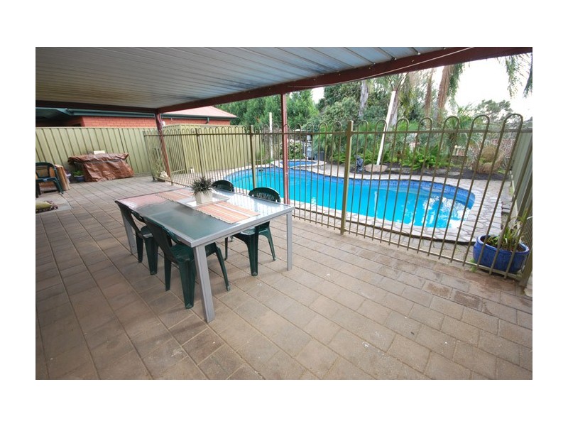 42 Coleman Avenue, Redwood Park SA 5097