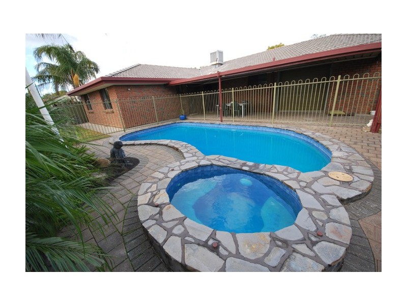 42 Coleman Avenue, Redwood Park SA 5097