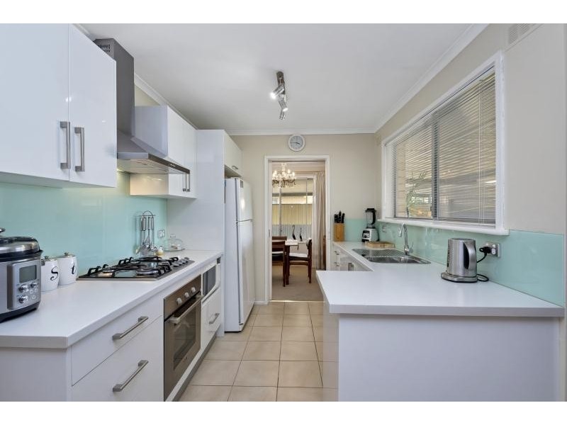 13 Tarana Road, Hope Valley SA 5090