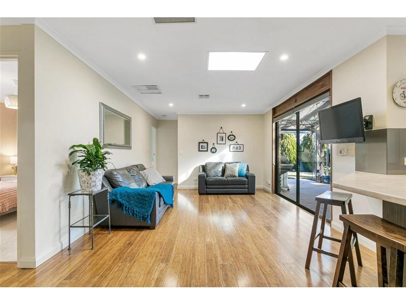 4 Rehn Court, Redwood Park SA 5097