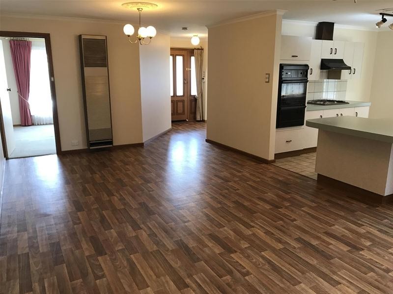 9 Greenvale Court, Wynn Vale SA 5127