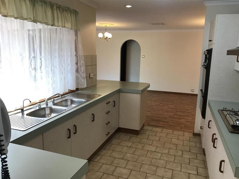 9 Greenvale Court, Wynn Vale SA 5127