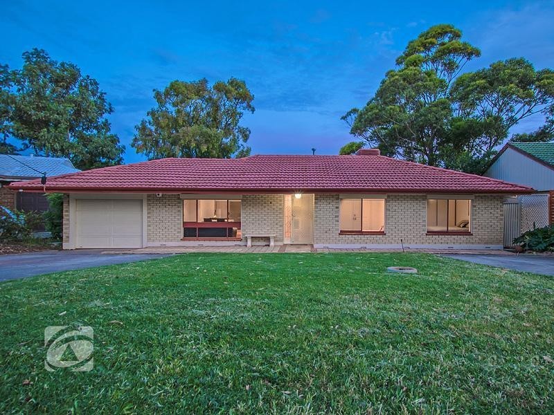 8 Barker Way, Valley View SA 5093