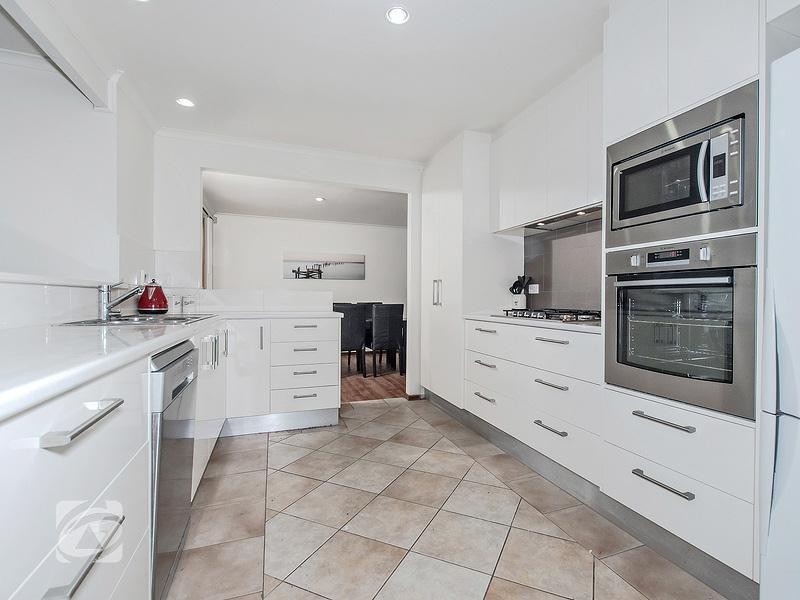 7 Sevres Court, Modbury Heights SA 5092