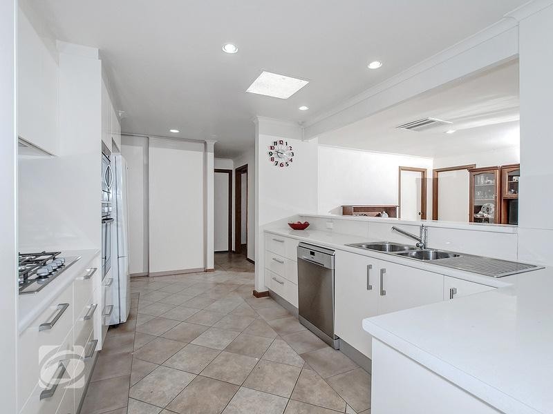7 Sevres Court, Modbury Heights SA 5092