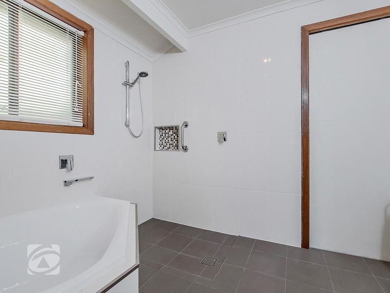 7 Sevres Court, Modbury Heights SA 5092