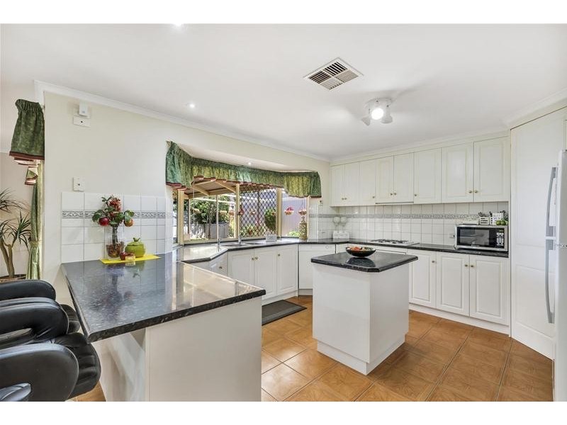 4 Pineridge Court, Golden Grove SA 5125