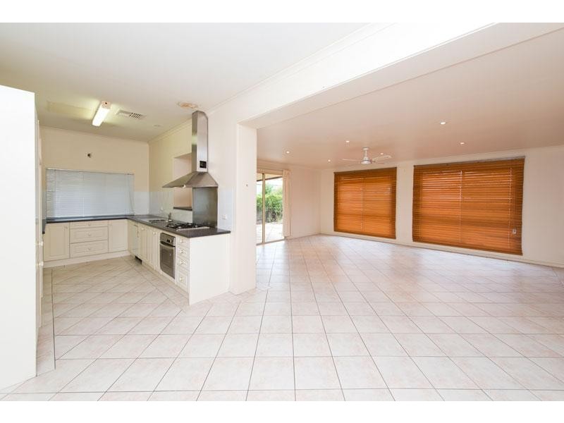 15 Liberton Avenue, Croydon Park SA 5008