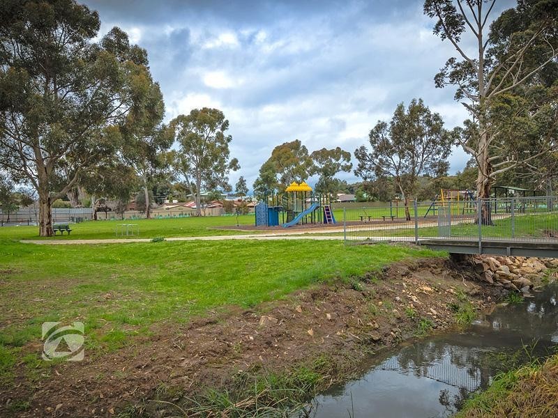 15 Princess Drive, Modbury SA 5092