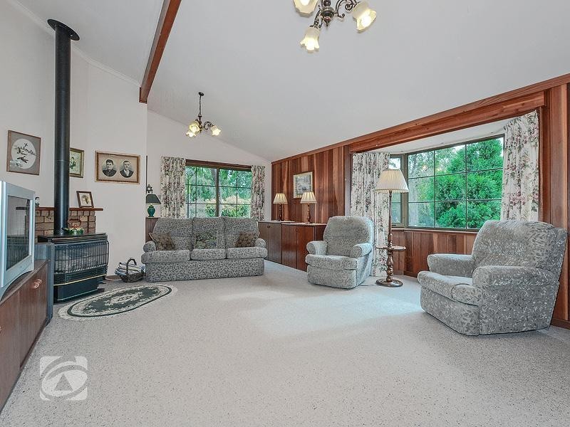 15 Heather Drive, Ridgehaven SA 5097